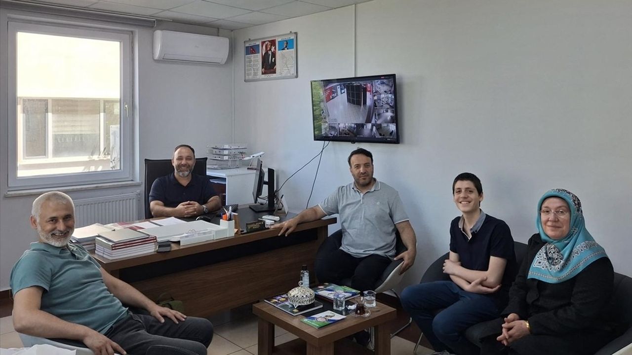 LGS Birincisi Ömer Nadi Yılmaz'dan Anlamlı Bağış