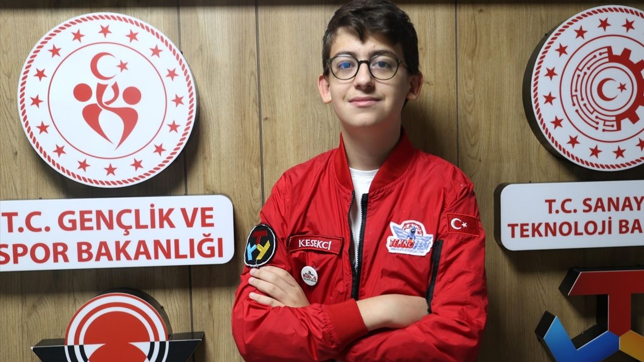 LGS'de Tam Puan Alan Öğrenci Amcasının Hayalini Yaşatıyor
