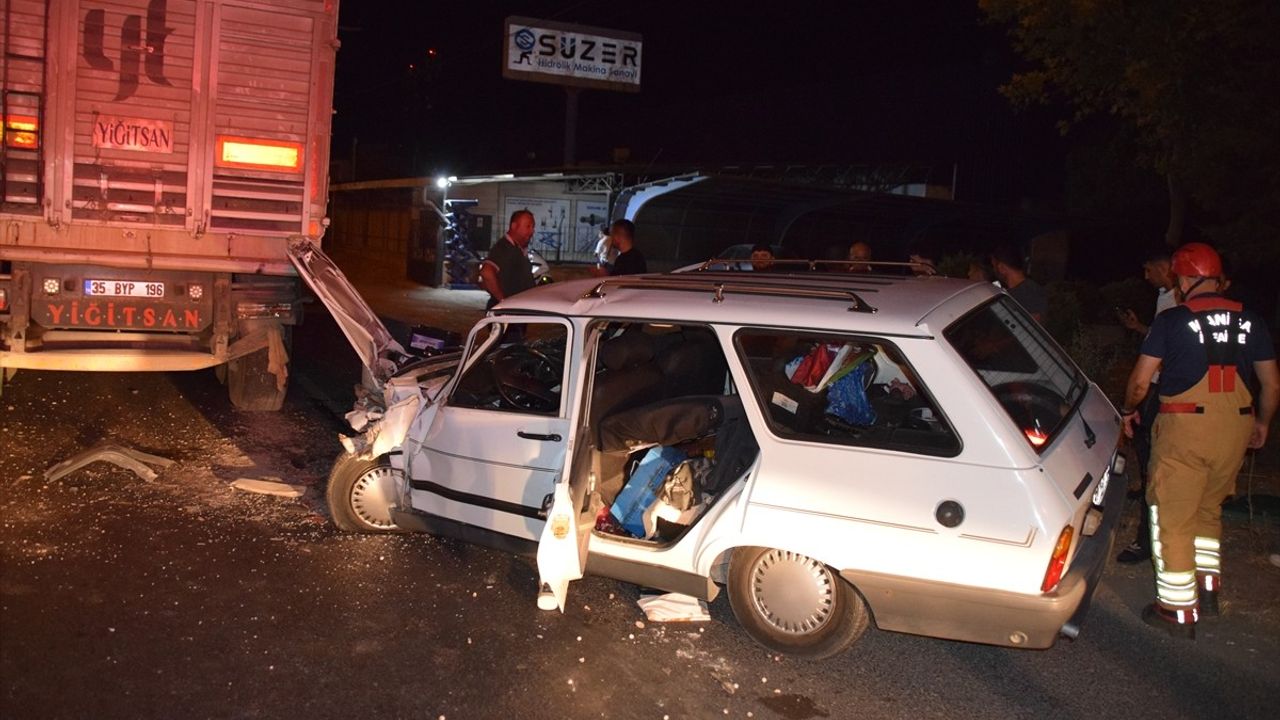 Manisa'da Trafik Kazası: 2 Yaralı