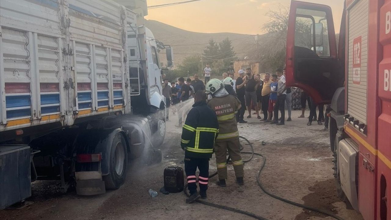 Mardin'de Tır Yakıt Deposunda Patlama: 7 Yaralı