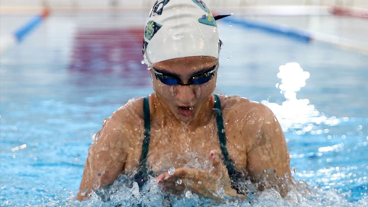 Melda Kolayca, 2028 Olimpiyatları İçin Yüzme Tümeniyle Hazırlanıyor