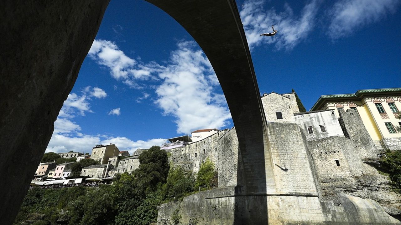 Mostar Köprüsü'nde 459. Geleneksel Atlayışlar Düzenlendi