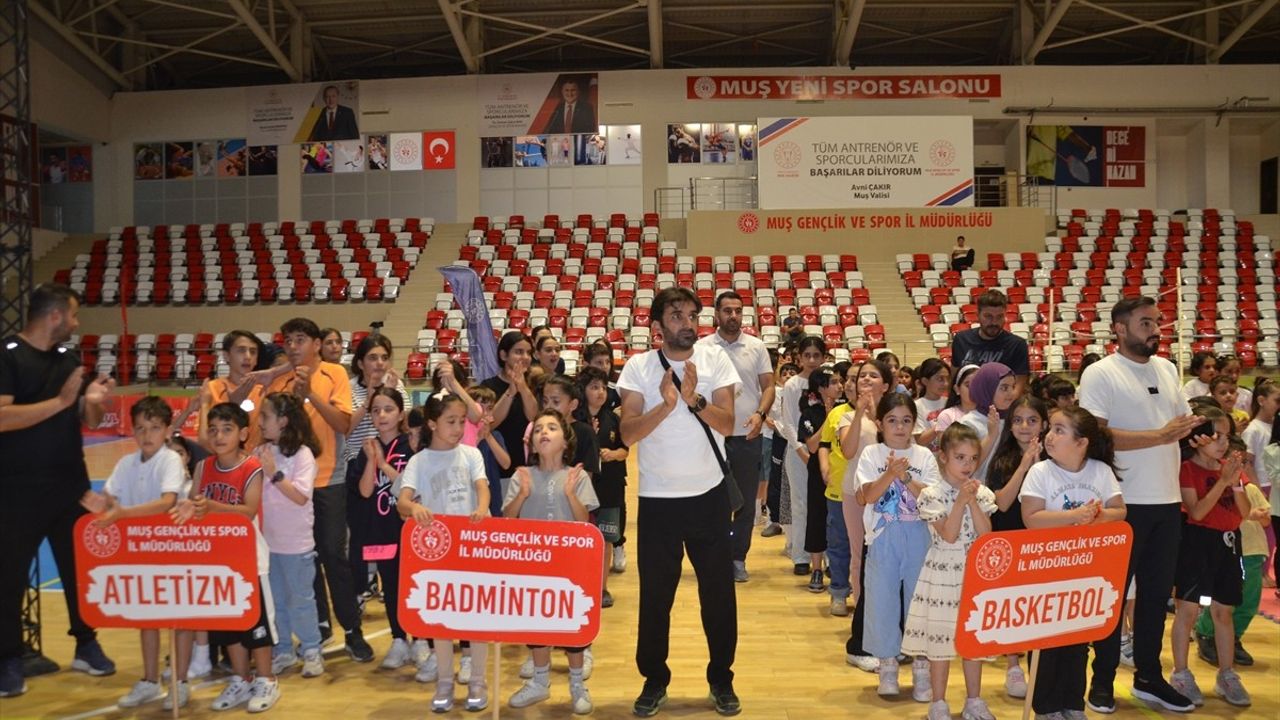 Muş ve Bitlis'te GSB Spor Okulları Açıldı