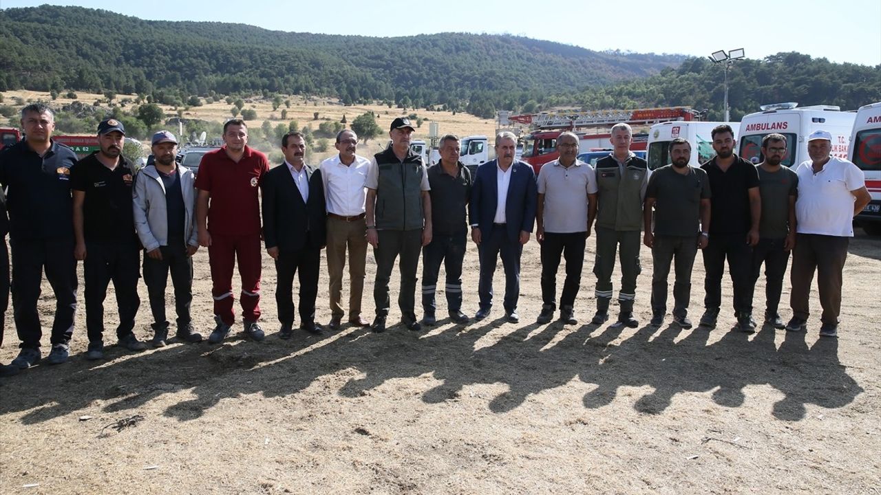 Mustafa Destici Eskişehir'de Orman Yangını Bölgesini Ziyaret Etti