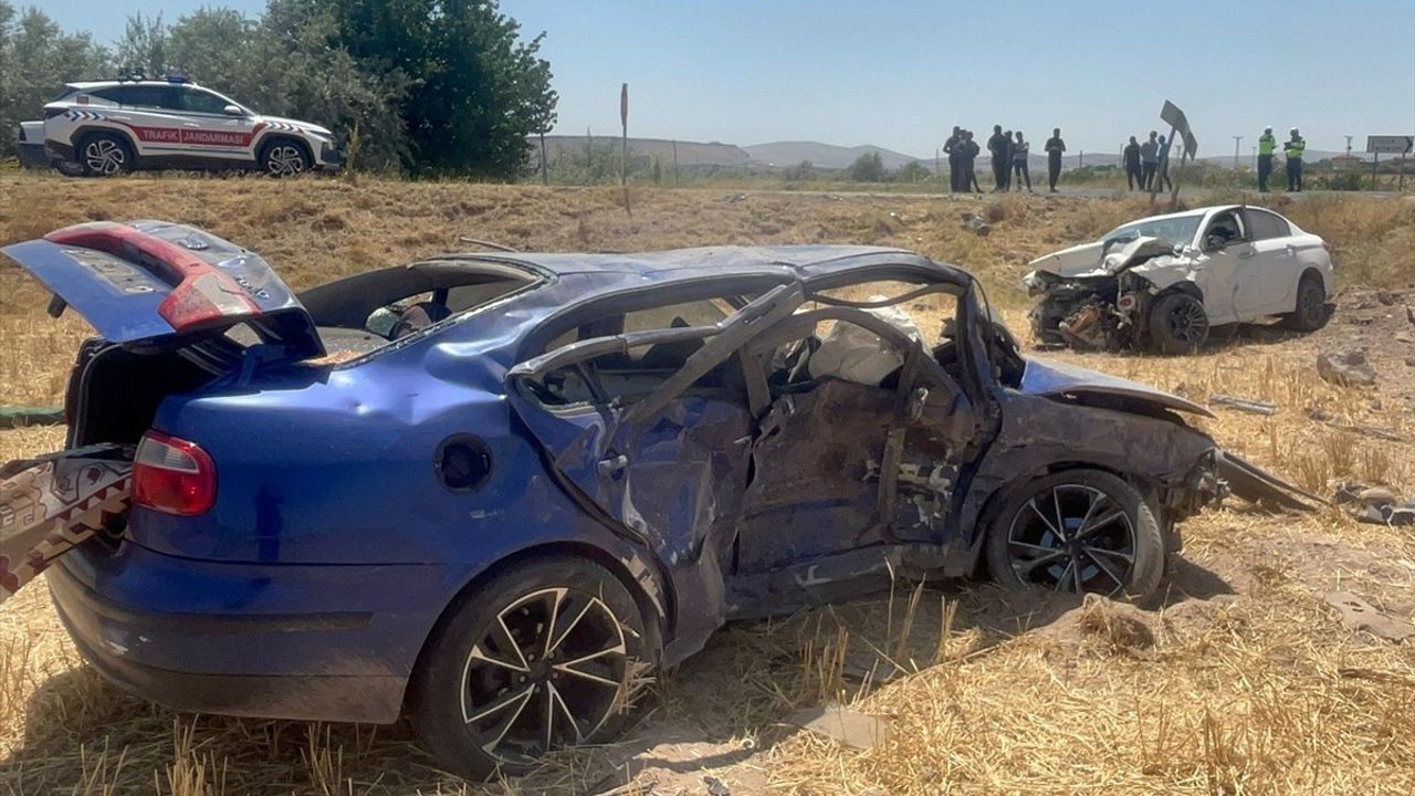 Nevşehir'de Trafik Kazası: 1 Ölü, 1 Yaralı