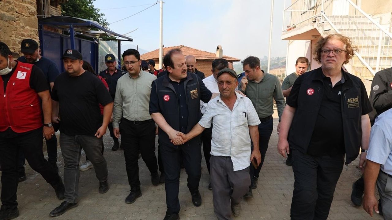 Ödemiş'teki Orman Yangınına AFAD'tan Müdahele