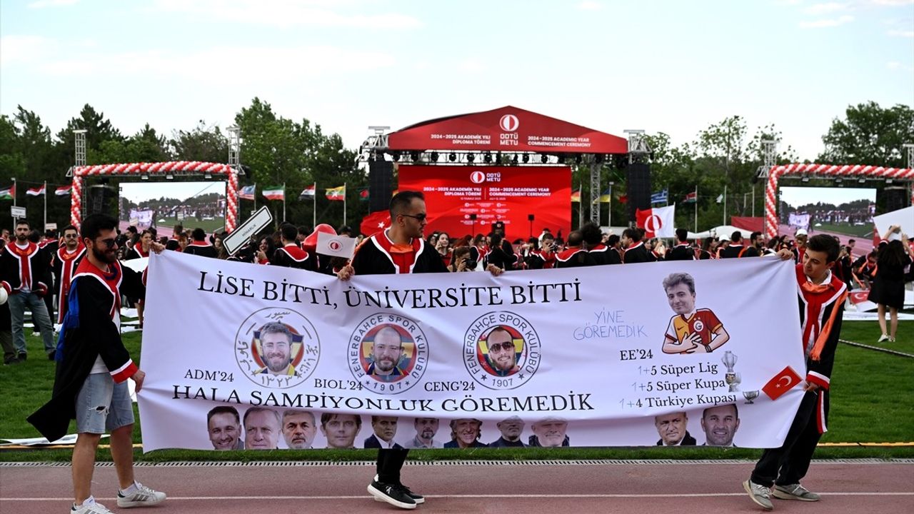 ODTÜ Mezuniyet Töreninde Duygusal Anlar