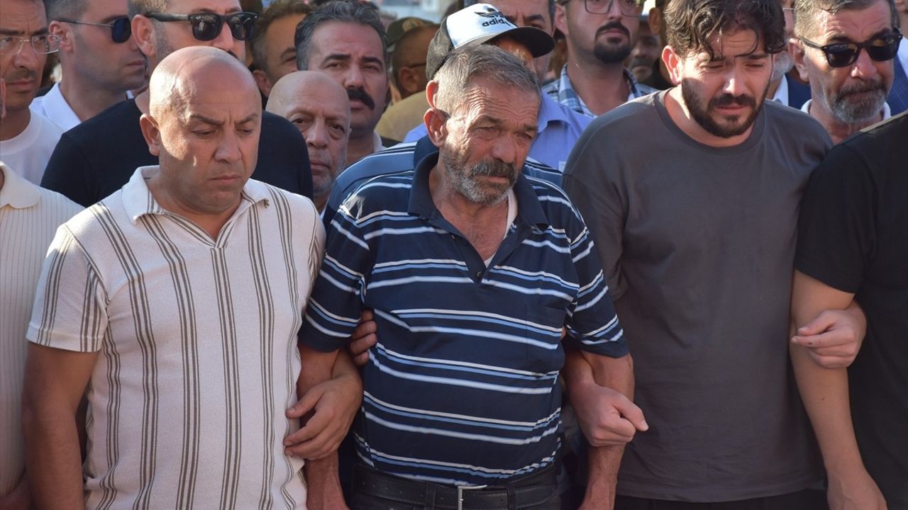 Orman Yangınında Şehit Düşen Tolunay Kocaman Defnedildi