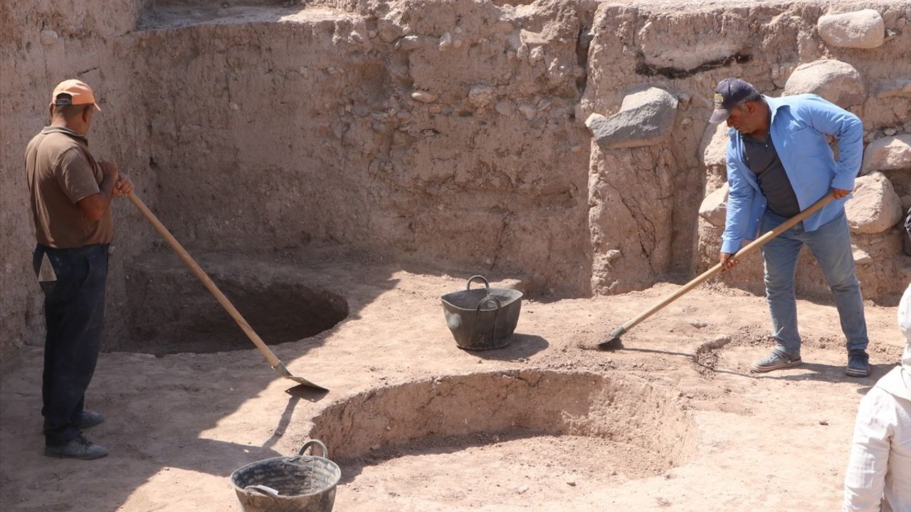 Oylum Höyük'te 2025 Kazıları Başladı