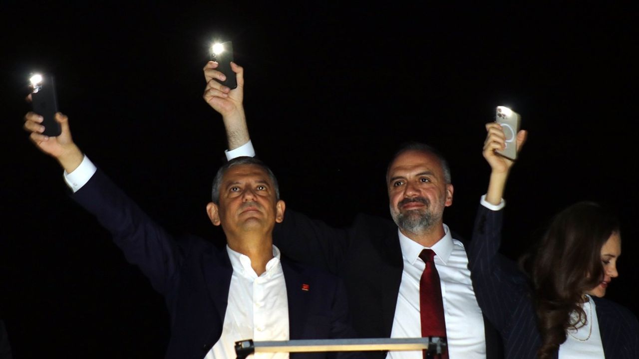 Özgür Özel Amasya'daki Mitingde Hükümete Yüklendi
