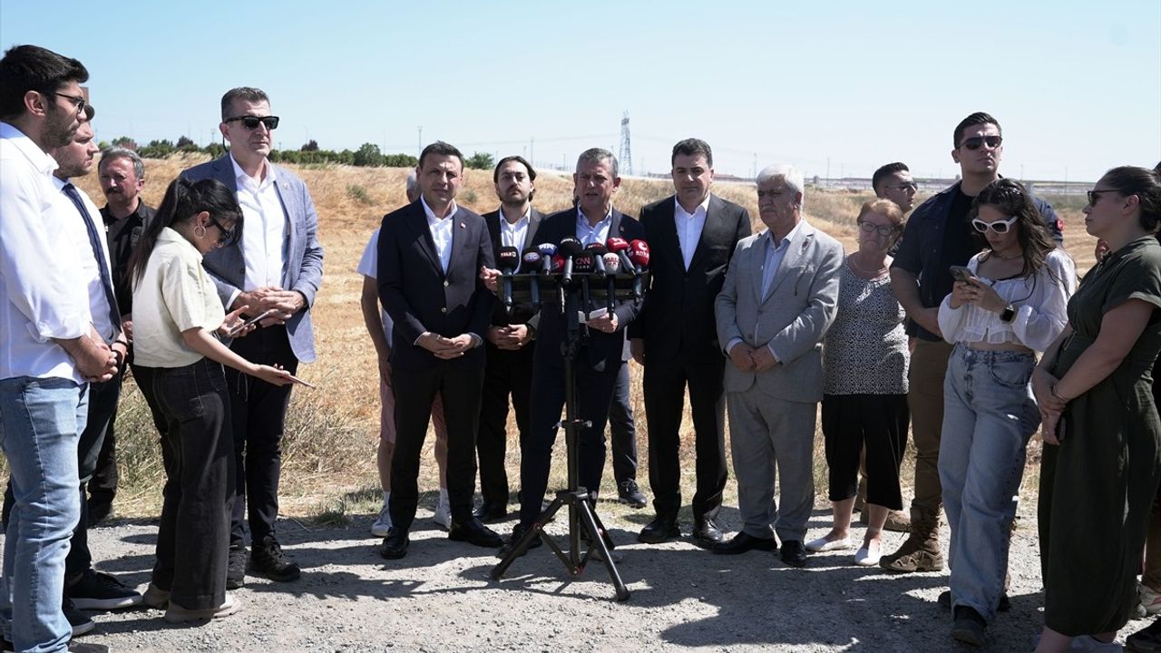 Özgür Özel Silivri'de İmamoğlu Üzerine Yorumda Bulundu