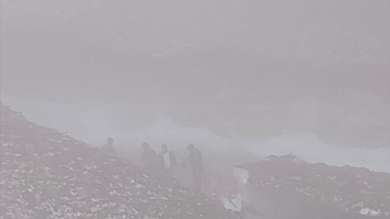 Rize'de Kar Kütlesinin Altında Kalan Kadın Hayatını Kaybetti