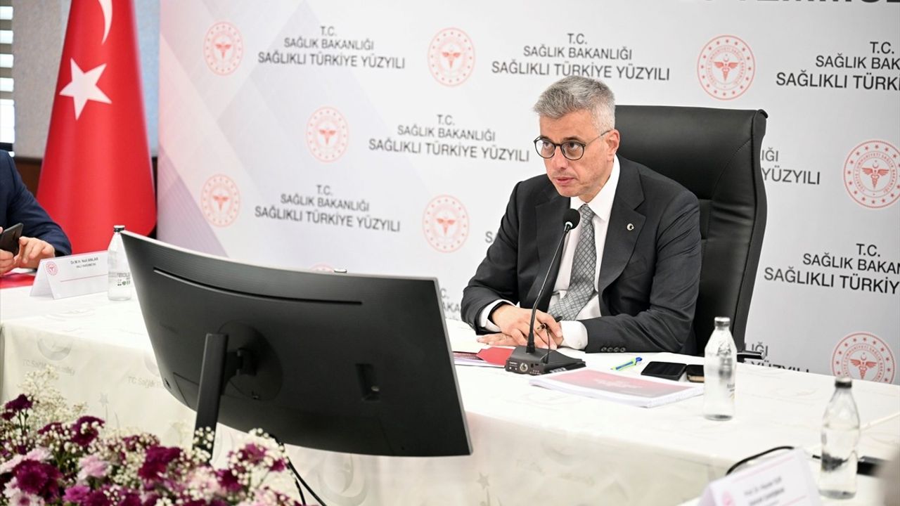 Sağlık Bakanı Memişoğlu'ndan İstanbul'da Sağlık Hizmetleri Değerlendirmesi