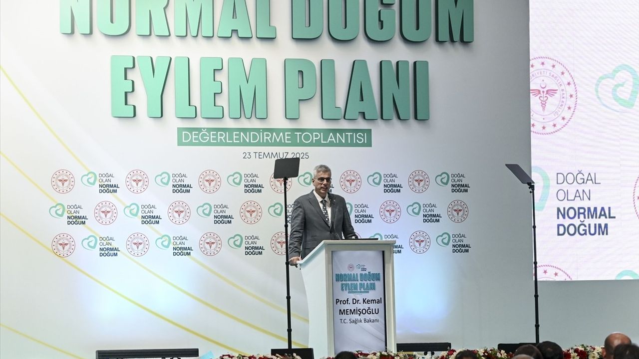 Sağlık Bakanı Memişoğlu'ndan Normal Doğum Değerlendirmesi