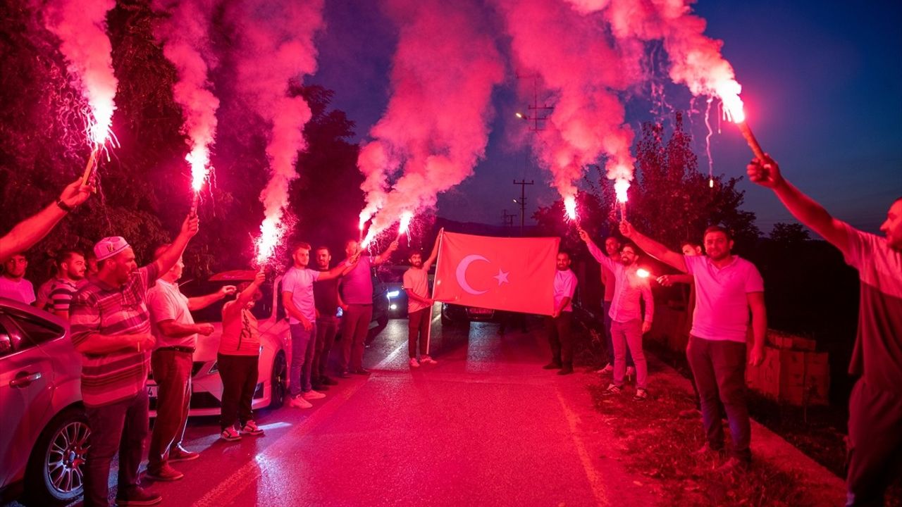 Sakarya'da 15 Temmuz Anısına Araç Konvoyu Düzenlendi