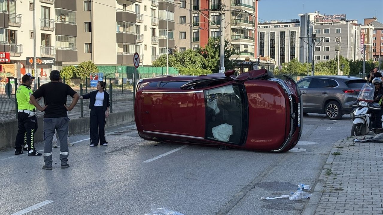 Samsun'da Trafik Kazası: İki Yaralı