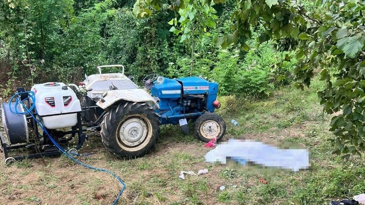 Samsun'da Traktör Devrildi, Sürücü Hayatını Kaybetti