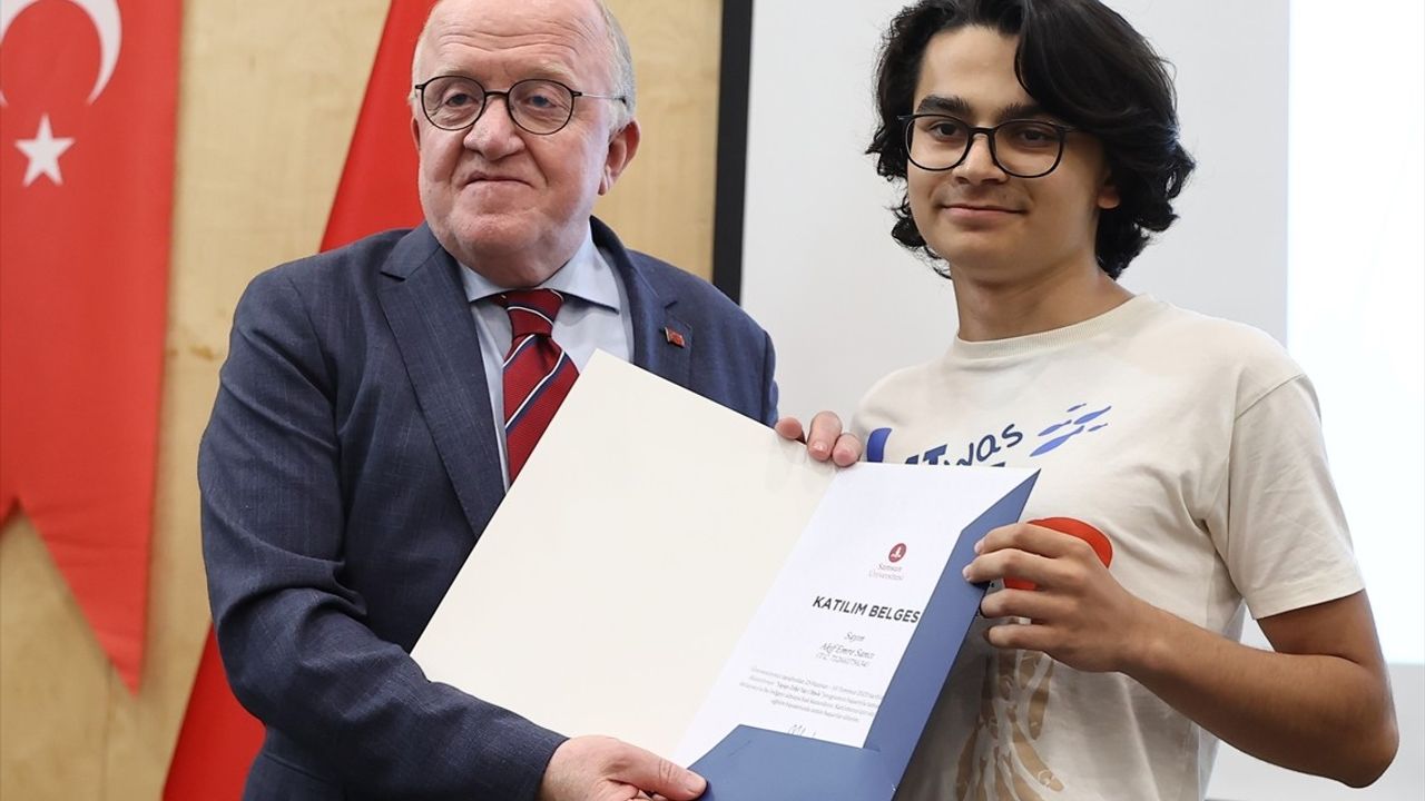 Samsun Üniversitesi'nde Lise Öğrencilerine Yapay Zeka Eğitimi Tamamlandı