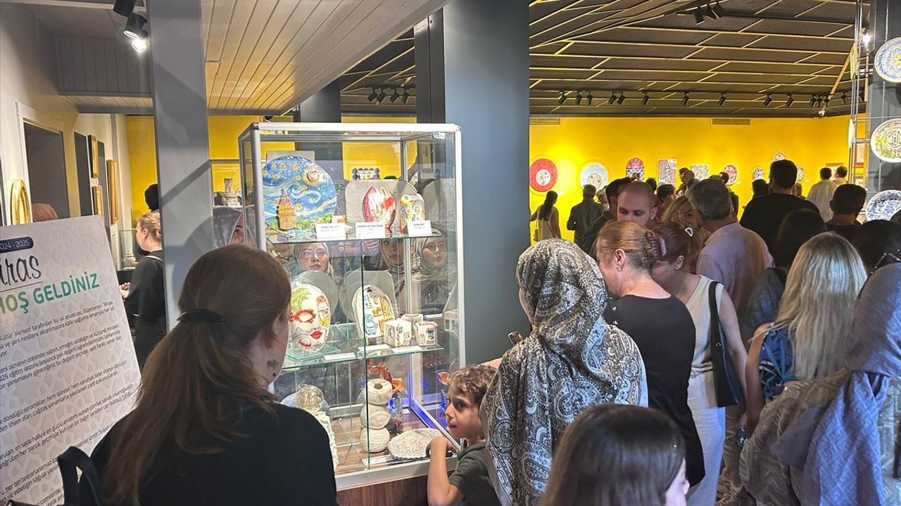 Sanatseverler için '10 Miras' Sergisi Galeri Eyüpsultan'da