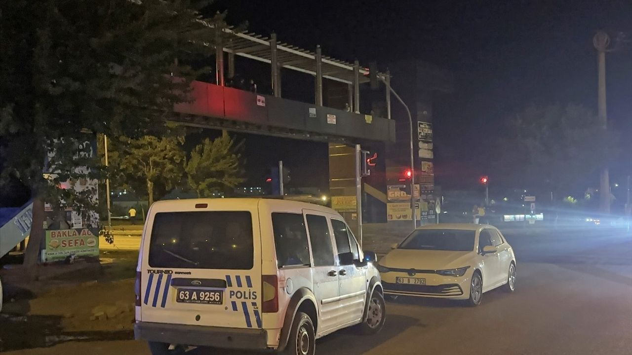 Şanlıurfa'da İntihar Girişimini Engellemeye Çalışan Polis Memuru Yaralandı