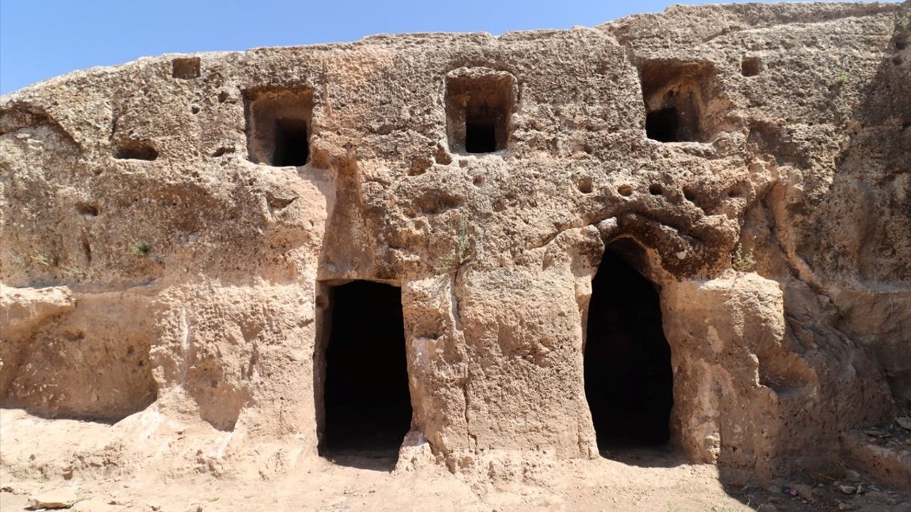 Şanlıurfa'daki Kaya Kilisesi Tarih Kaydına Alındı