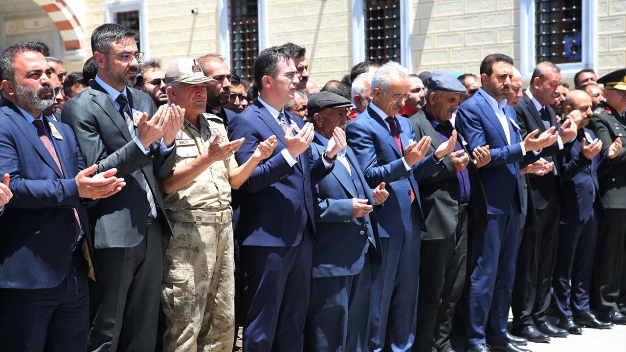Şehit Piyade Sözleşmeli Er Celalettin Uyanık İçin Tören Düzenlendi