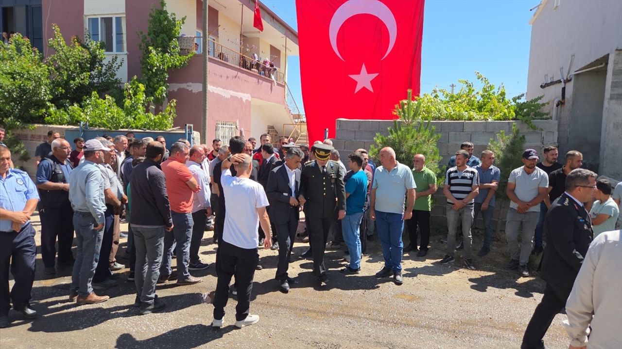 Şehit Piyade Uzman Çavuş Enver Yaman'ın Ailesine Acı Haber Ulaştı