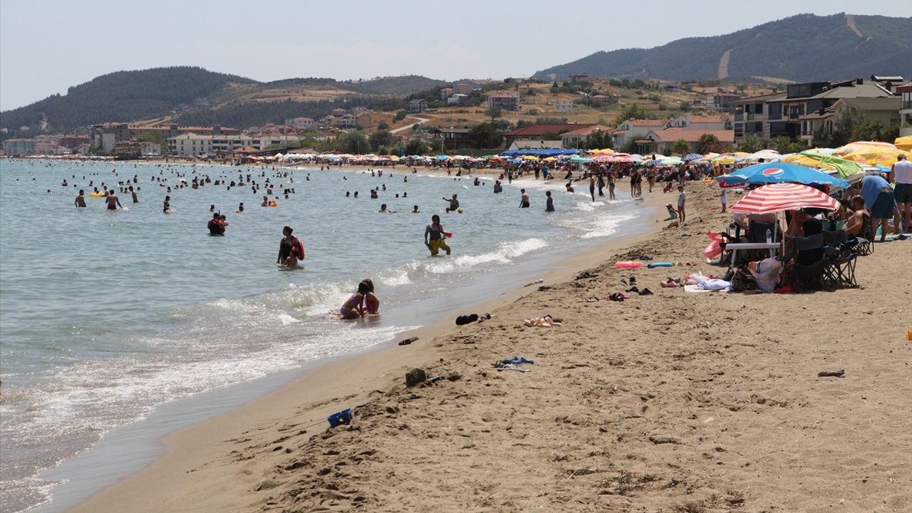 Sıcak Hava Tekirdağ'da Sahilleri Doldurdu