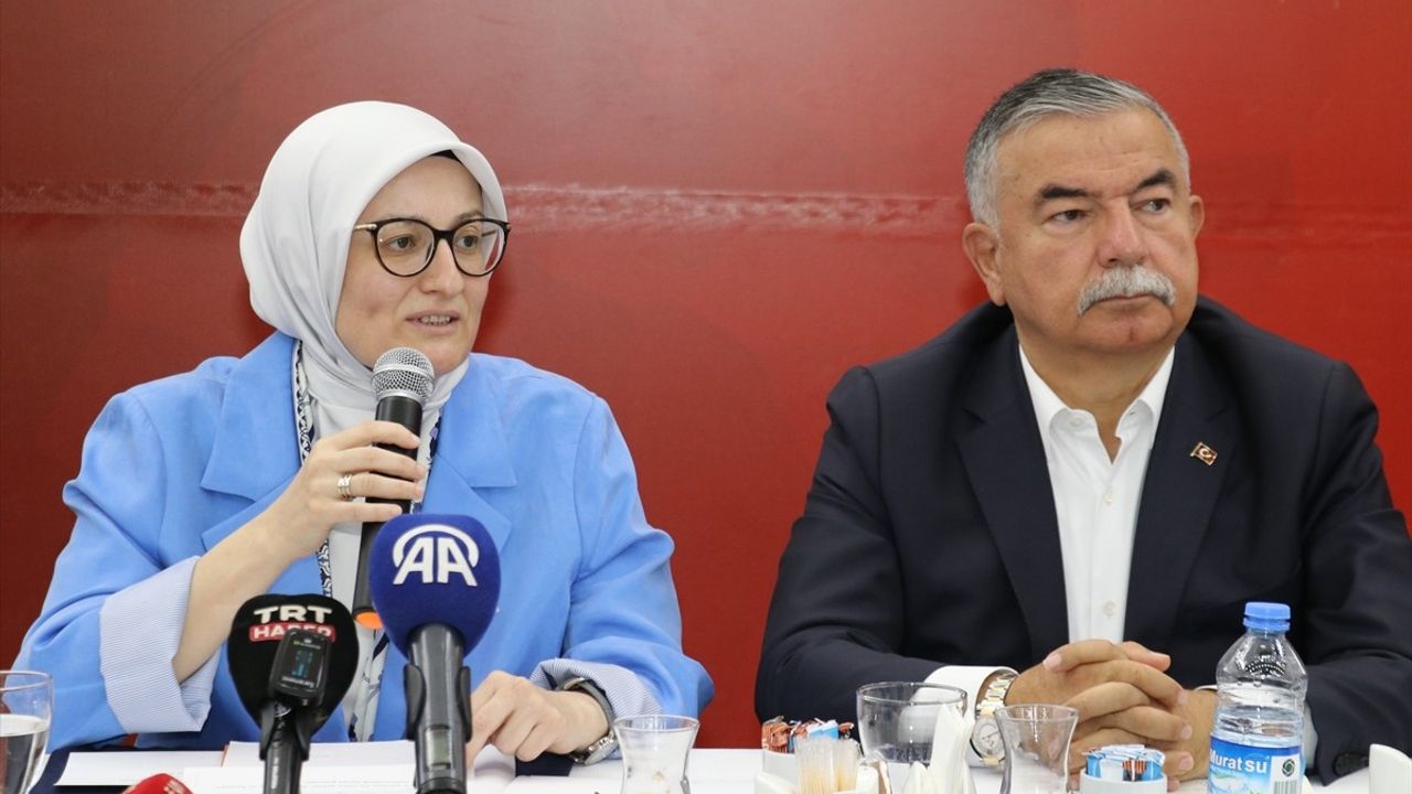 Sivas’ta Bir Sofrada Canlar Programı ile Kardeşlik Vurgusu