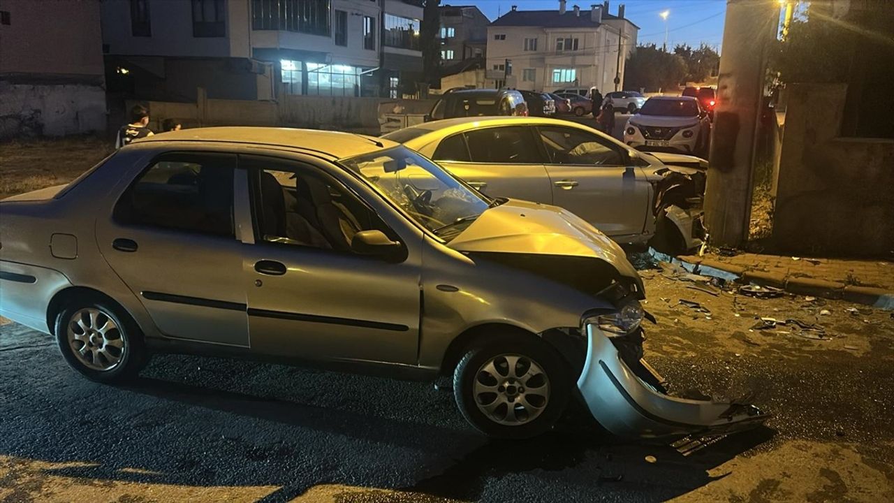 Sivas'ta Trafik Kazası: 6 Yaralı