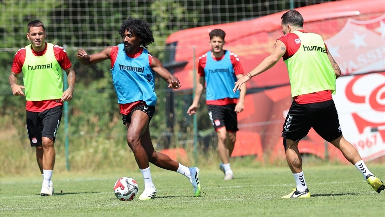 Sivasspor, Bolu Kampında Hazırlıklarını Sürdürüyor