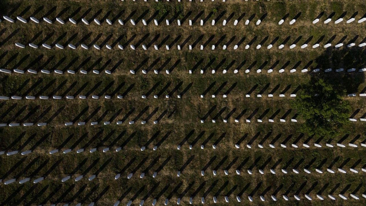 Srebrenitsa Soykırımı'nın 30. Yıldönümünde Anma Törenleri