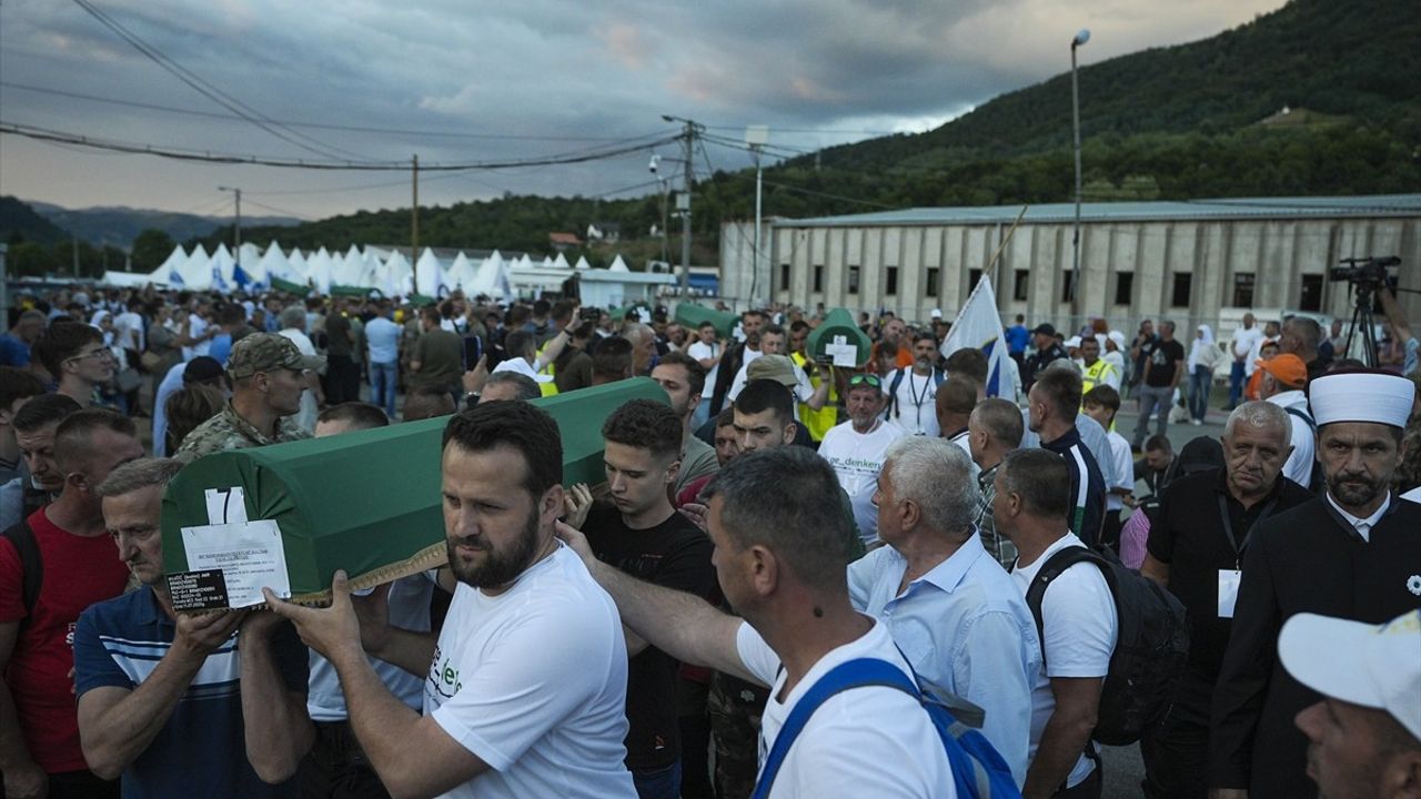 Srebrenitsa Soykırımının 30. Yıldönümünde 7 Kurban Toprağa Verildi