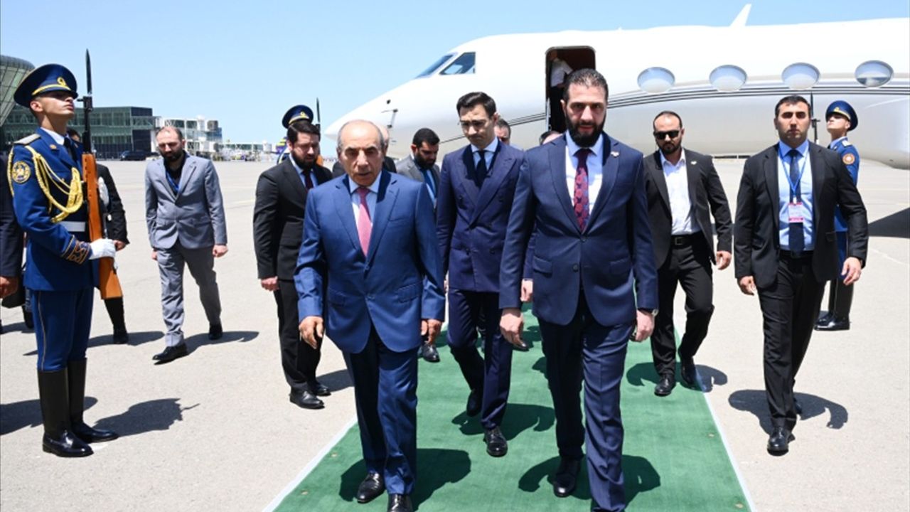 Suriye Cumhurbaşkanı Şara, Azerbaycan'a Çalışma Ziyaretinde