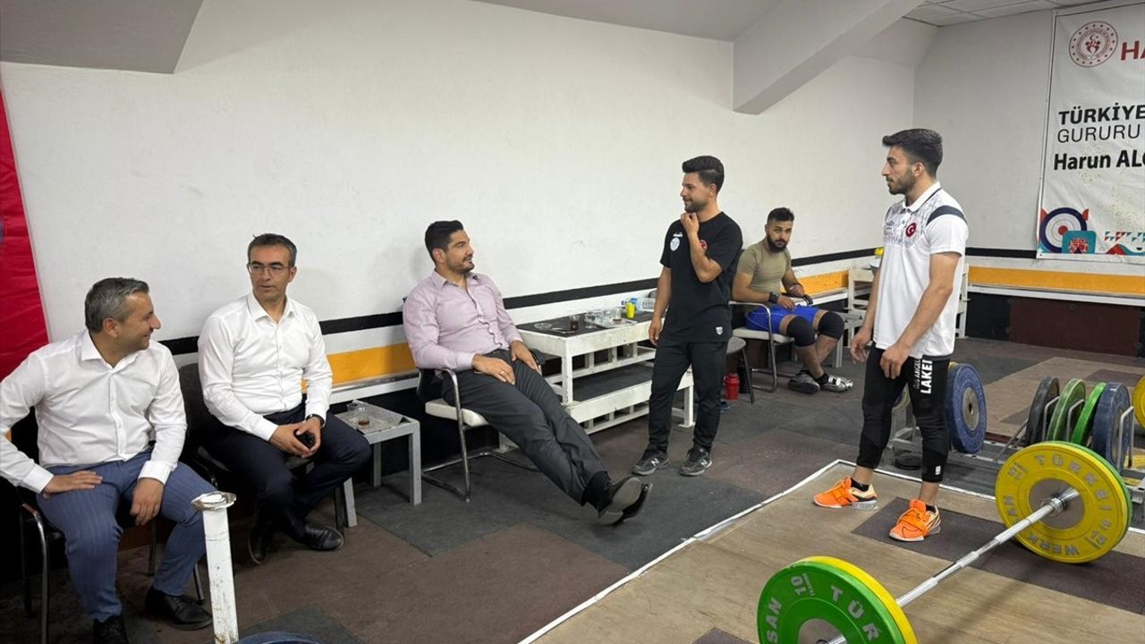 Taha Akgül, Şırnak Valisi Birol Ekici'yi Ziyaret Etti
