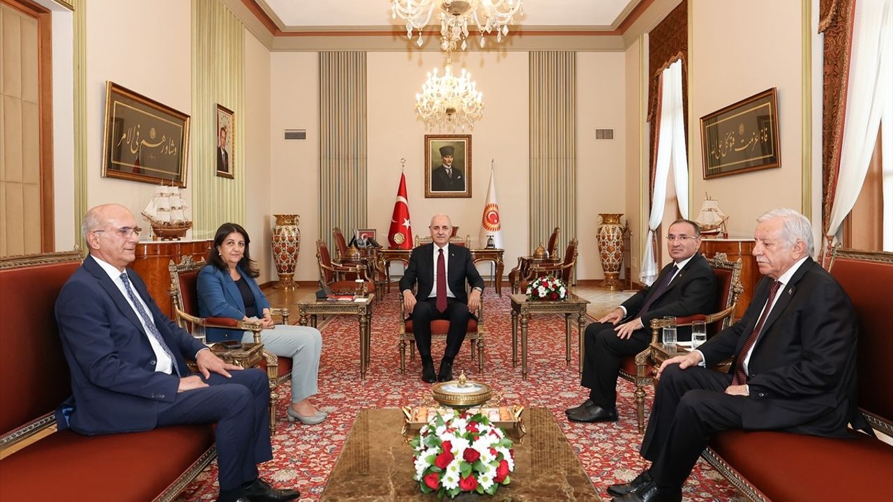 TBMM Başkanı Kurtulmuş'tan Başkanvekillerine Kabul