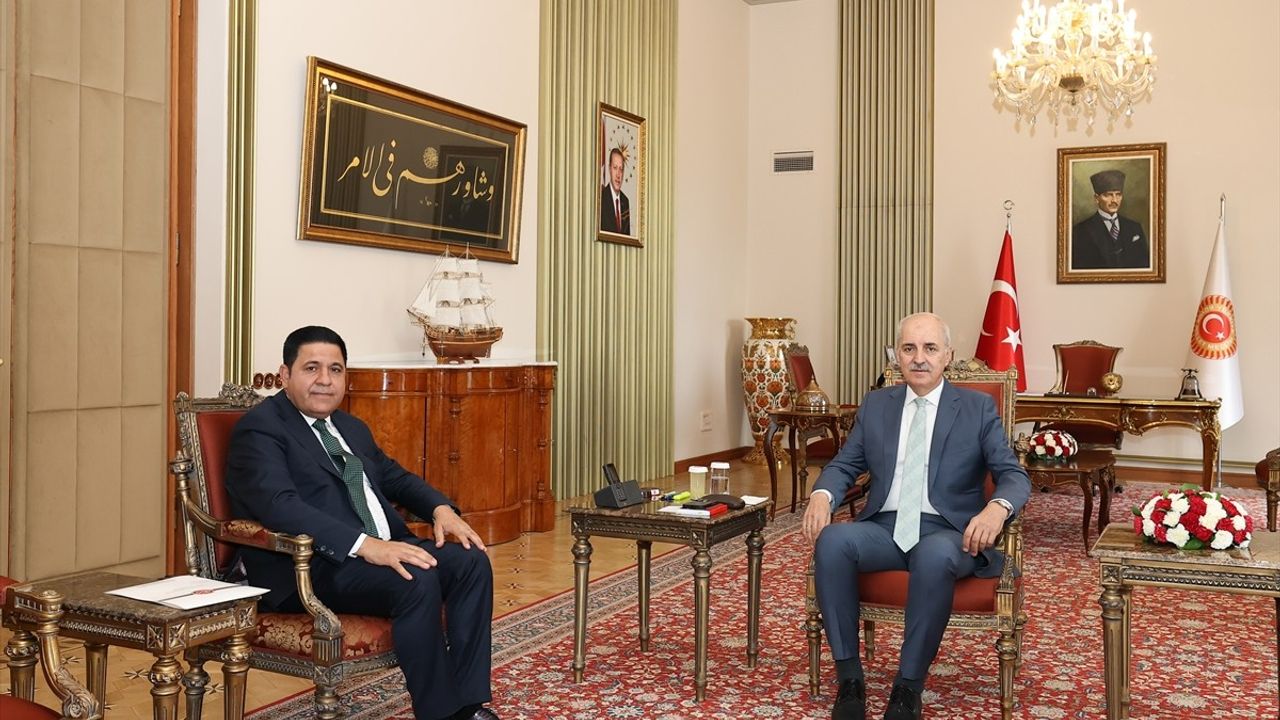 TBMM Başkanı Kurtulmuş, Yeni Yol Partisi Grup Başkanı Bülent Kaya ile Bir Araya Geldi