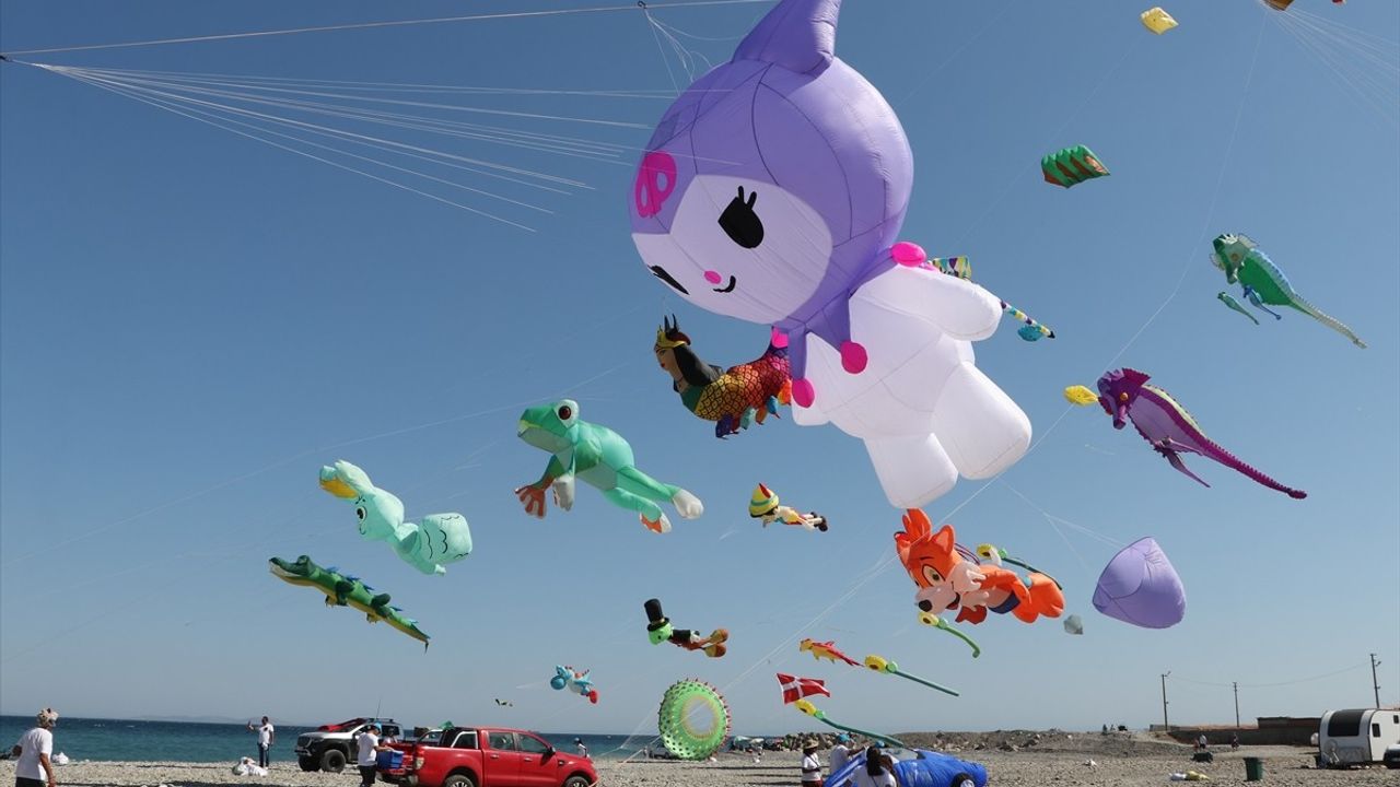 Tekirdağ'da 3. Trakya Uçurtma Festivali Rüzgarıyla Başladı