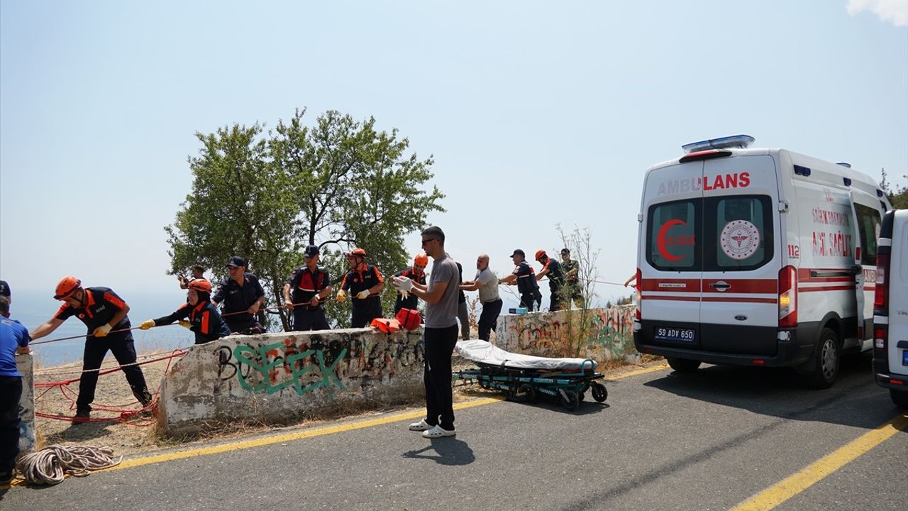 Tekirdağ'da Uçurumdan Düşen Genç Yaralandı