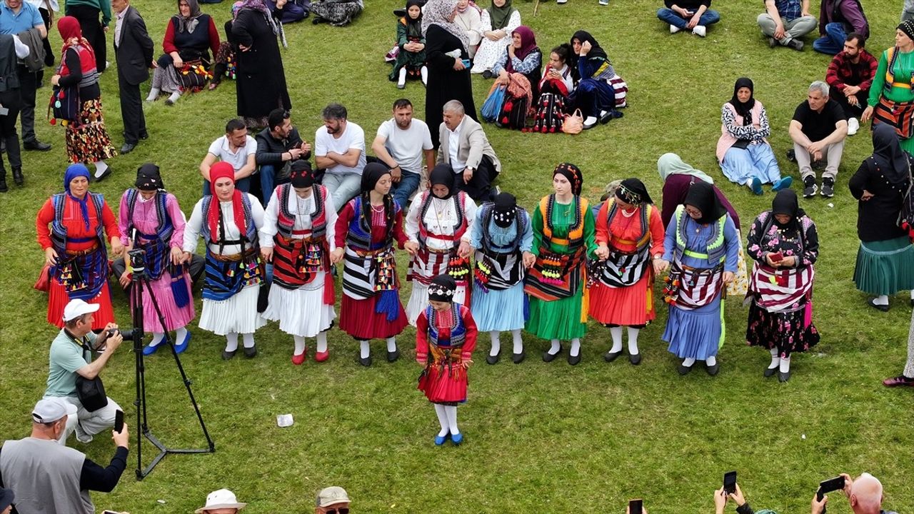 Trabzon'da 204. Geleneksel Sis Dağı Kültür Şenlikleri Coşkuyla Gerçekleşti