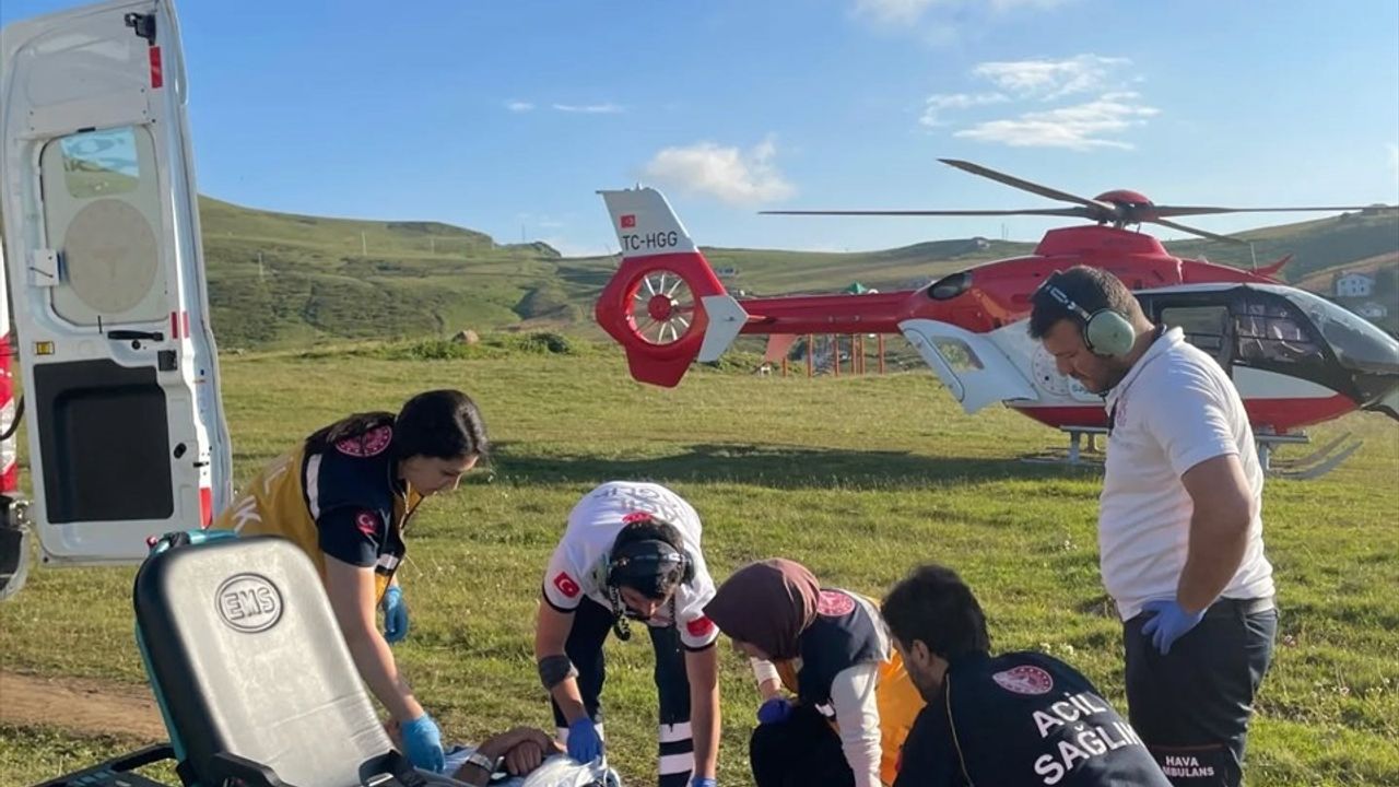 Trabzon'da Ambulans Helikopter, Yaralıyi Hızla Hastaneye Ulaştırdı