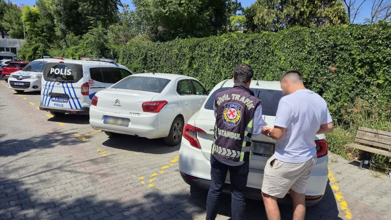 Trafikte Makas Atan Sürücüye Avcılar'da Ceza