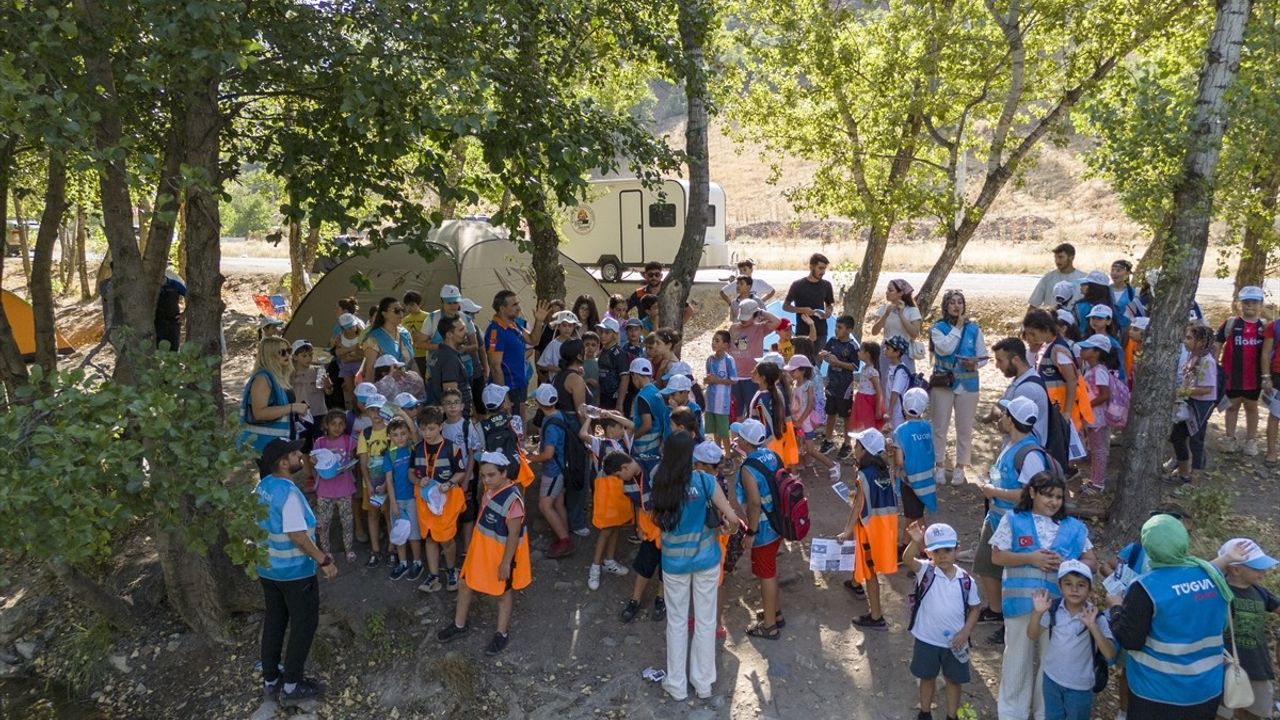 Tunceli'de Öğrenciler Afet Farkındalığı İçin Saha Çalışması Yürüttü