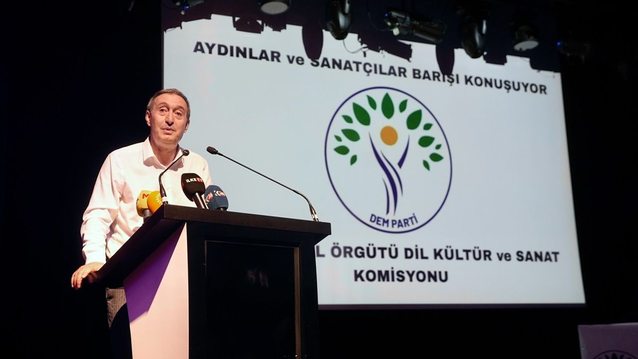 Tuncer Bakırhan'dan Barış Çağrısı: 'Ortak Bir Gelecek İçin Birlikte Hareket Etmeliyiz'