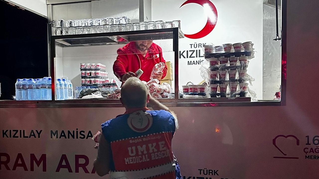 Türk Kızılay, Orman Yangınlarından Etkilenenlere Kumanya Desteği Sağlıyor