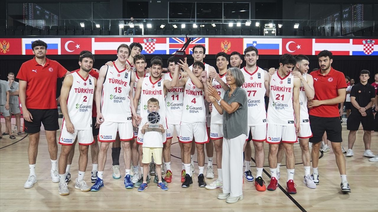 Türkiye, 28. Uluslararası Turgut Atakol Basketbol Turnuvası'nda Şampiyon Oldu