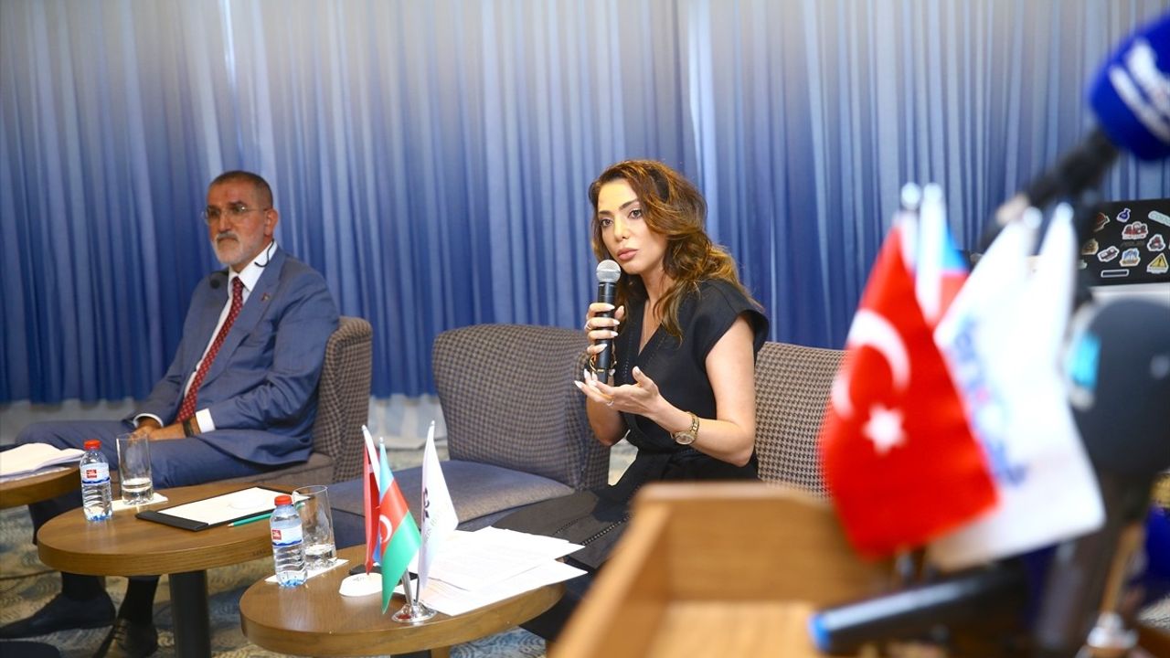 Türkiye-Azerbaycan Kardeşlik Forumu Bakü'de Gerçekleşti