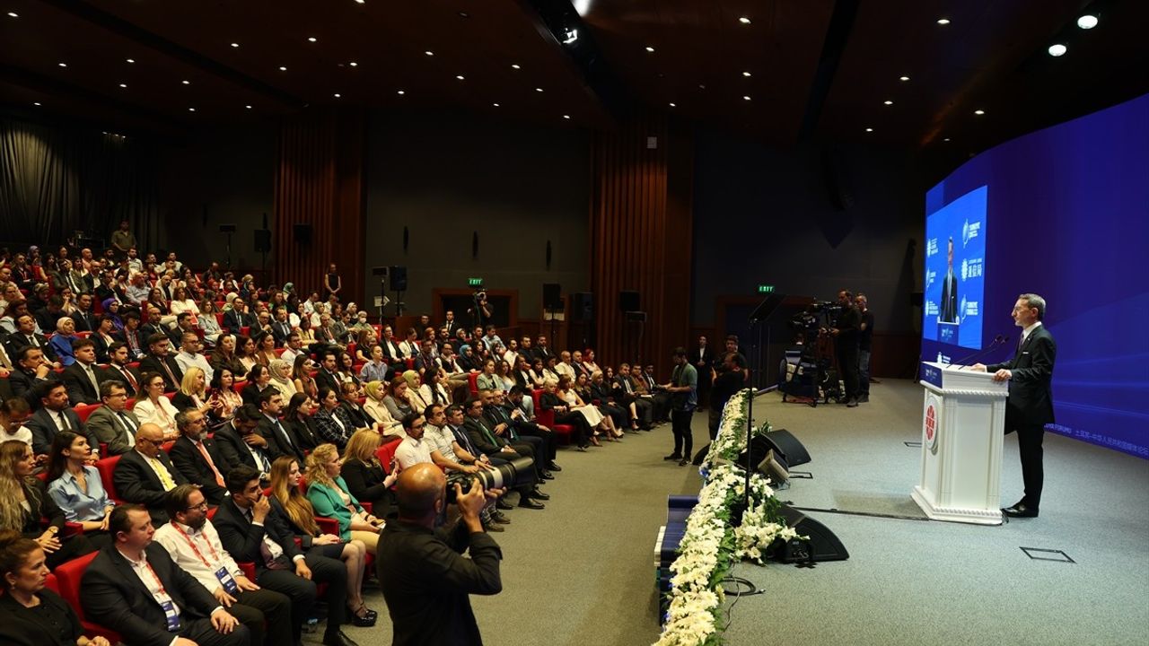 Türkiye-Çin Medya Forumu'nda Barış ve Adalet Vurgusu