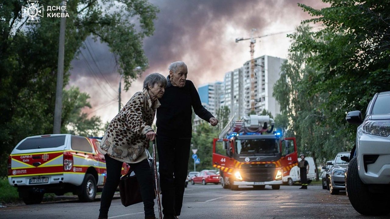 Ukrayna'nın Başkenti Kiev, Rusya'nın İHA ve Füze Saldırısına Maruz Kaldı
