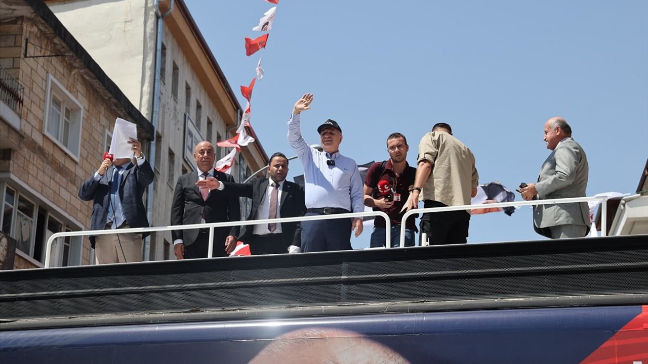 Ümit Özdağ, Nevşehir'de Çeşitli Ziyaretlerde Bulundu